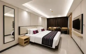 Premiere Room 